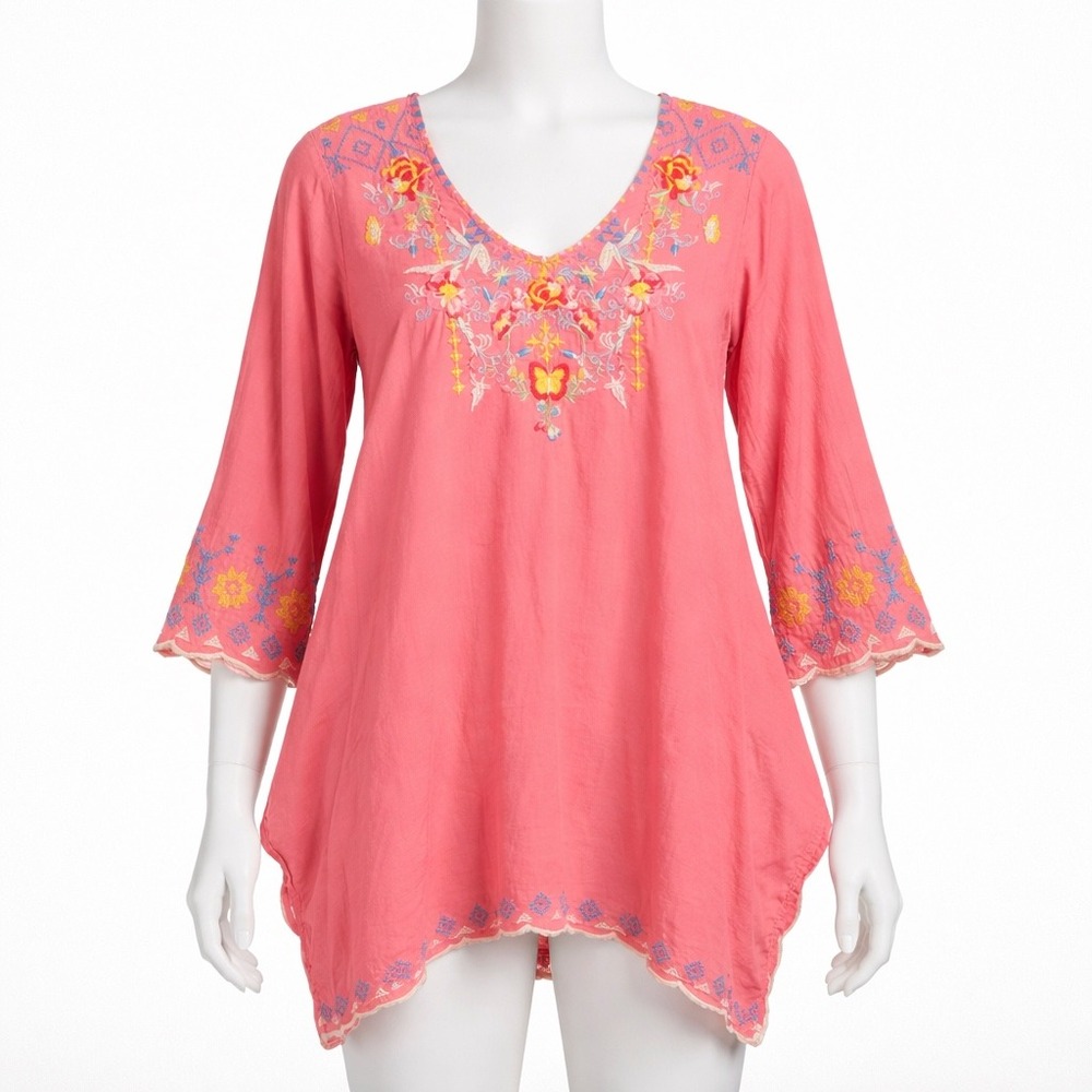 Johnny Was Tunic Women XS Pink Embroidered Boho V-Neck 3/4 Sleeve Sharkbite Hem